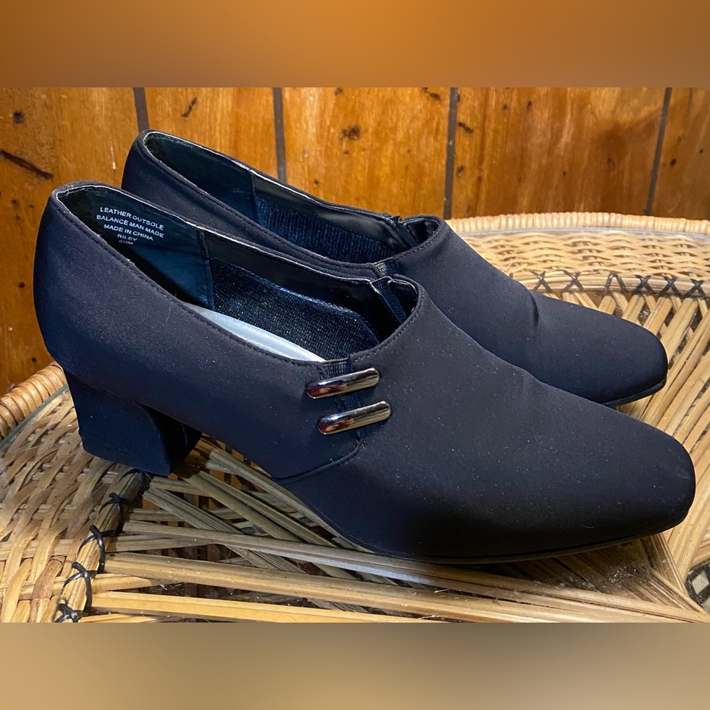 Karen Scott black shoes 6.5M
